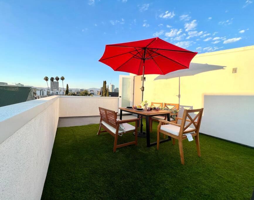 Luxury K-Town Dwelling With Private Rooftop Deck. Лос-Анджелес Экстерьер фото
